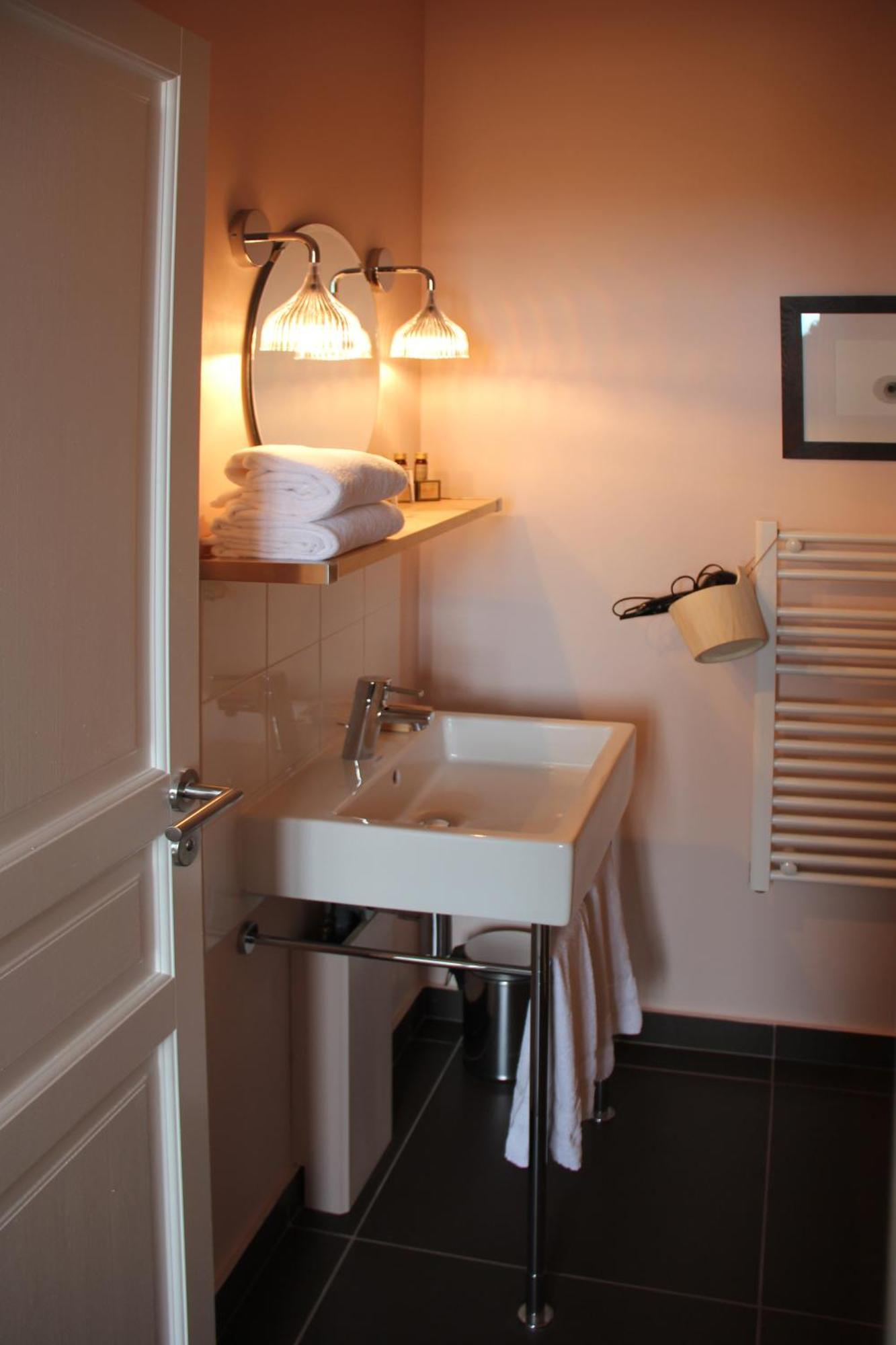 Hotel Courtille De Solutre Luaran gambar